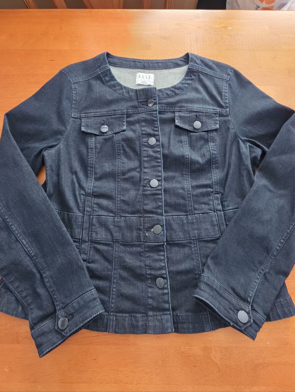 ELLE Women's Dark Wash Denim Jacket.  Size Large